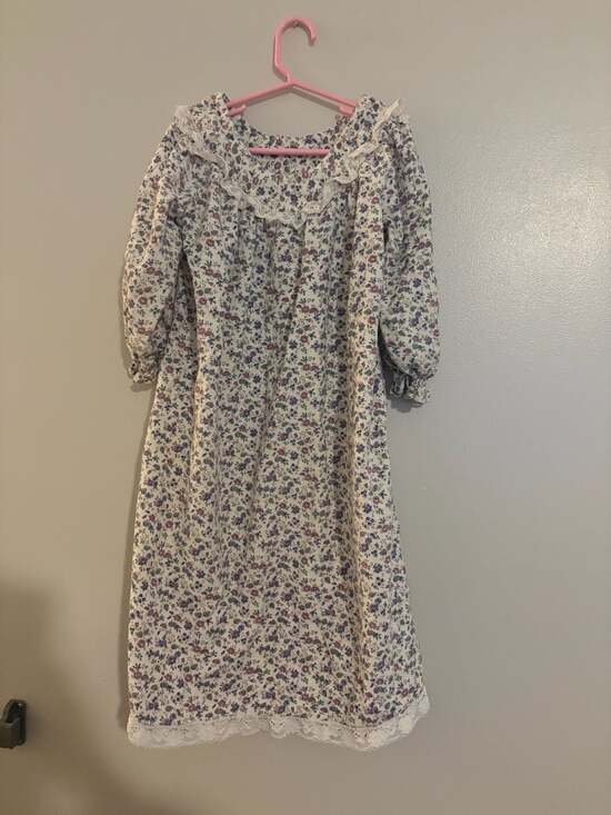 Other Other - Floral Long Sleeve Nightgown with Lace Trim